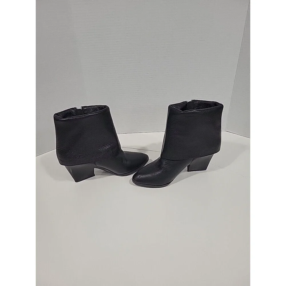 MICHAEL KORS Bassey Black Leather Convertible Boots Size 6M